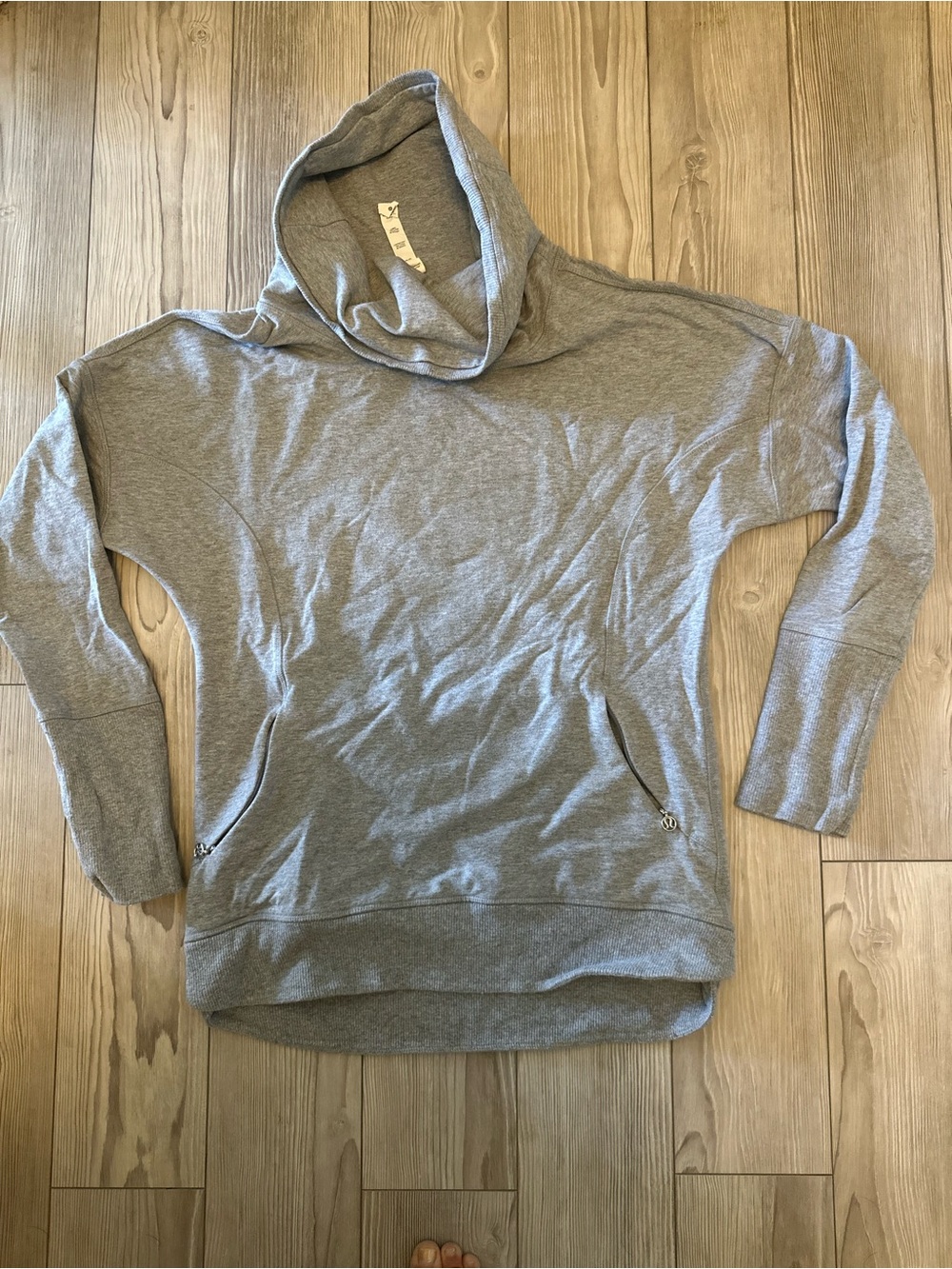 lululemon athletica Men's Light Gray Crewneck Hoodie Sweater
